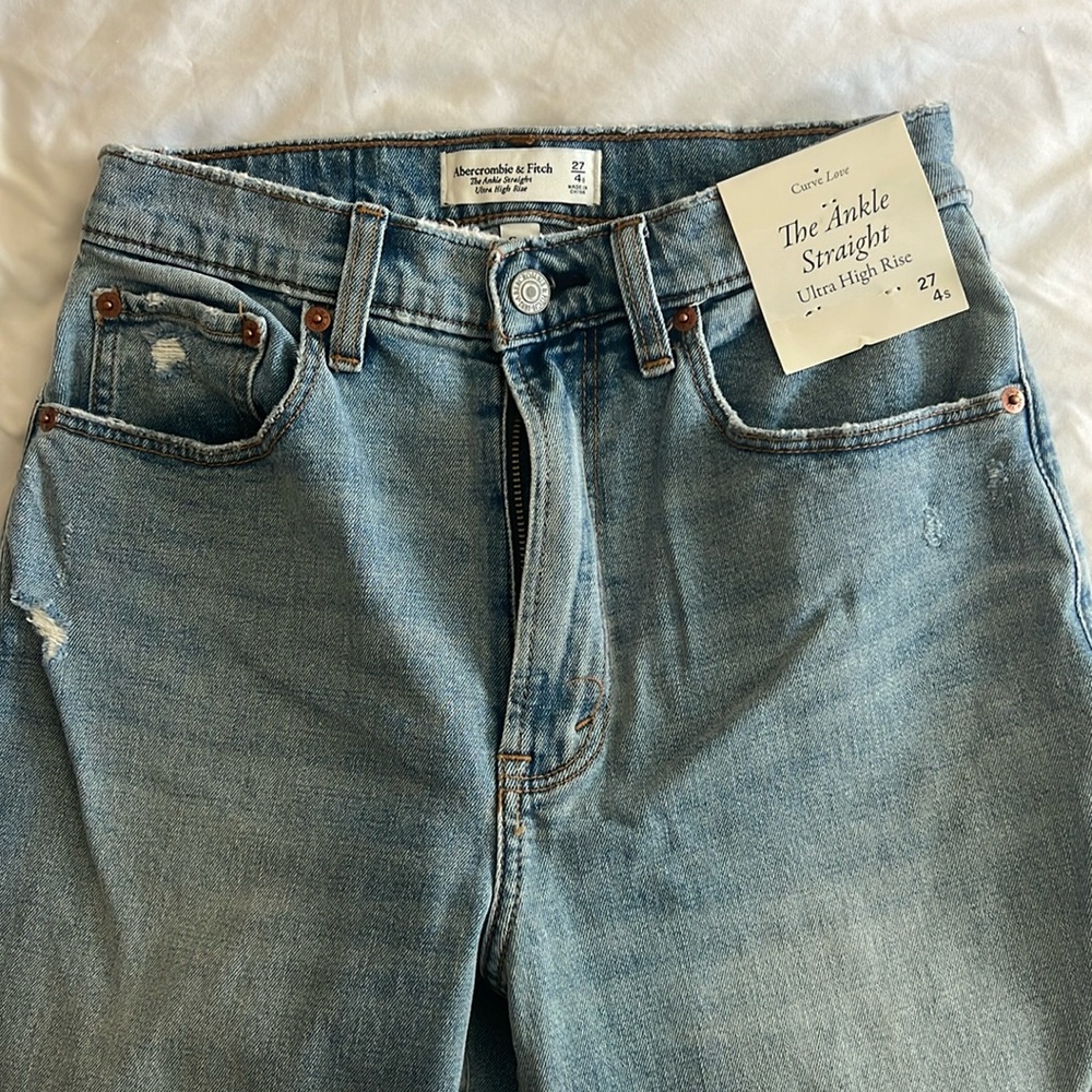 Abercrombie Curve Love Ankle Straight Ultra High Rise (size 27/4 SHORT)